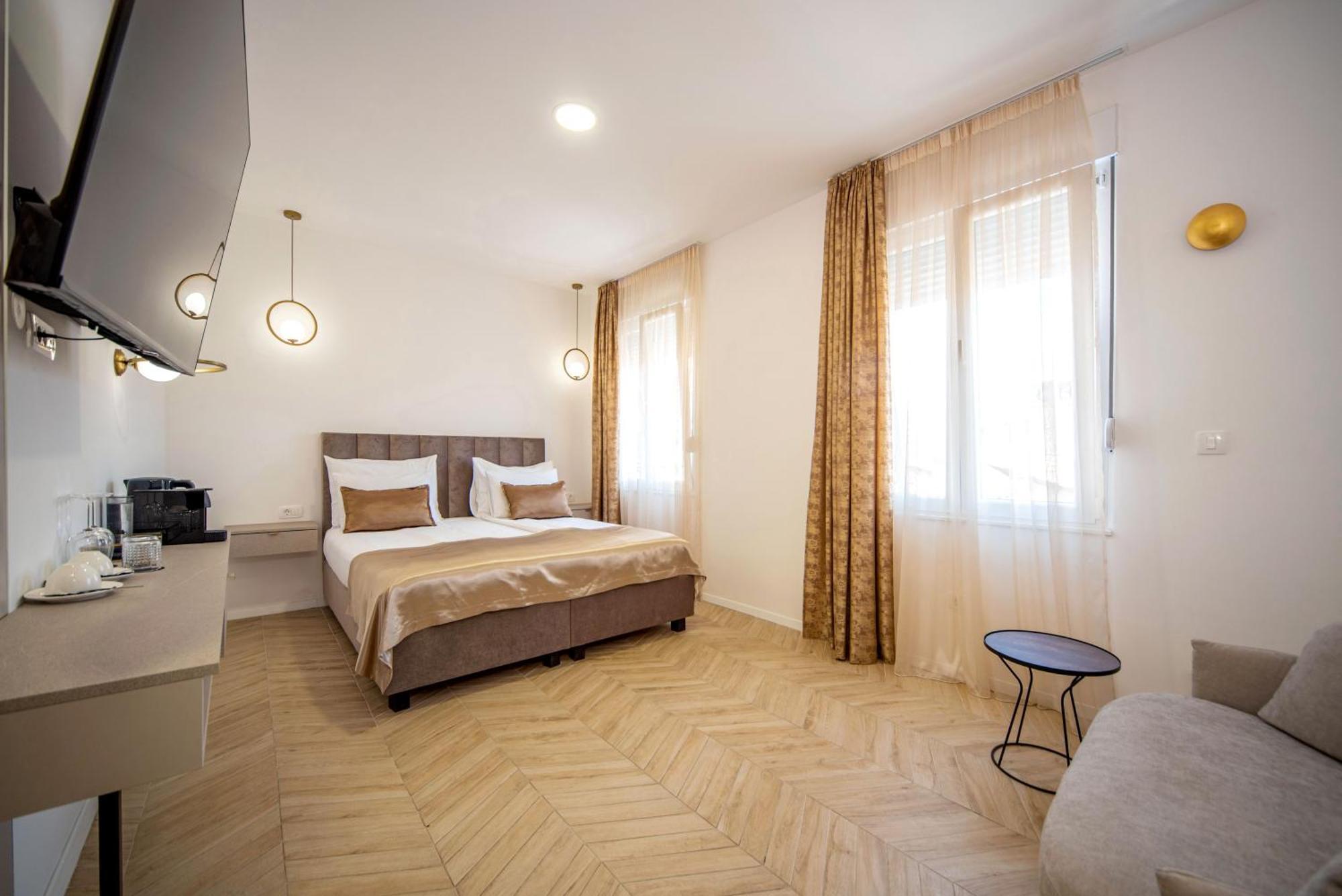 Mariani Luxury In Center *