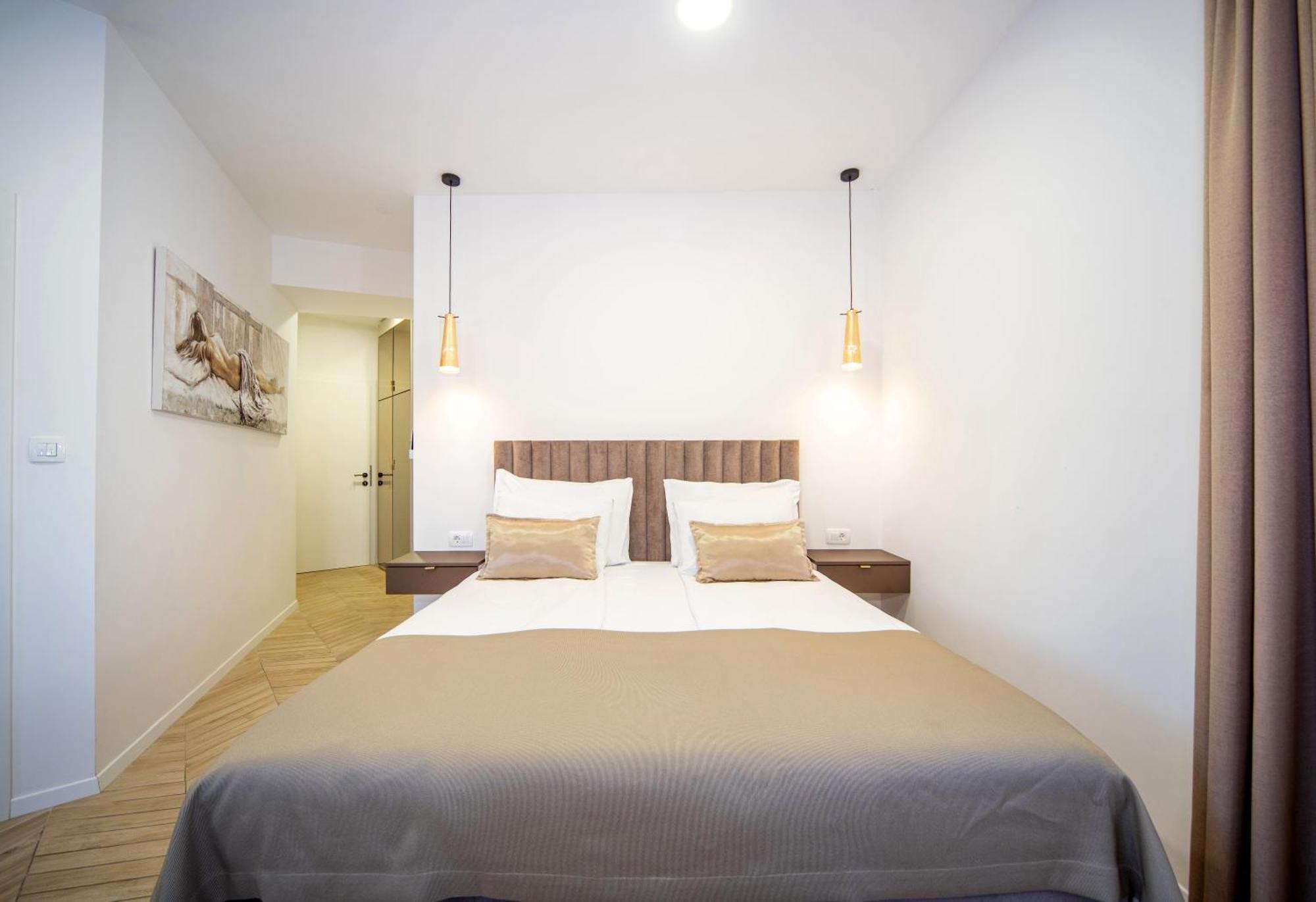 Mariani Luxury In Center *