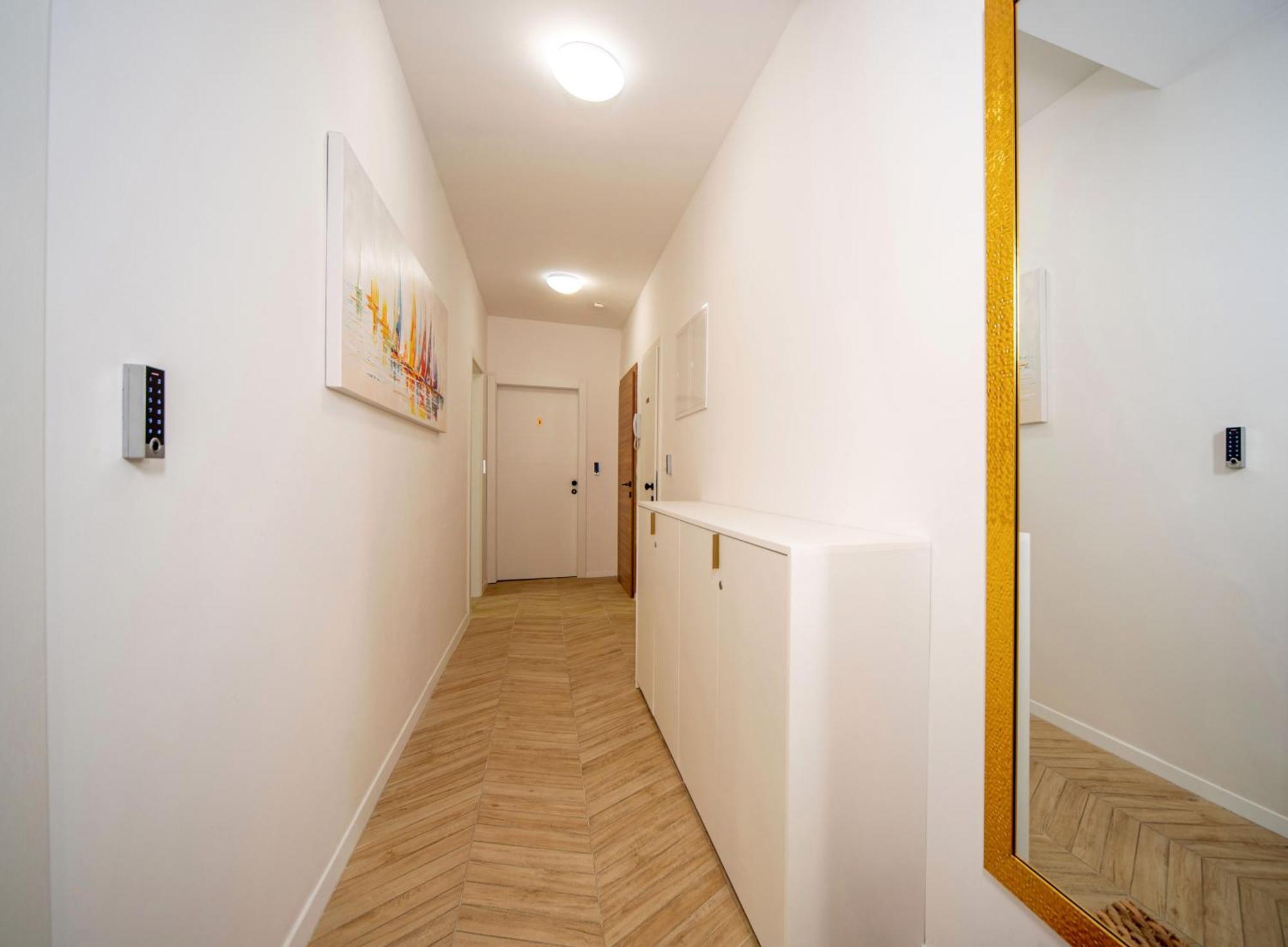 Mariani Luxury In Center *