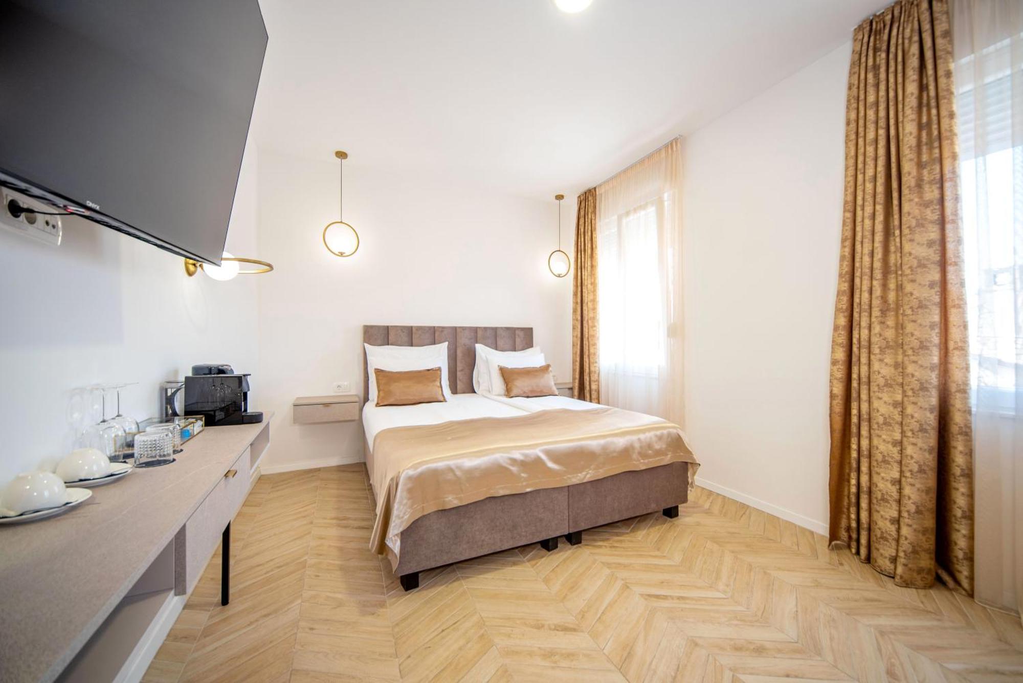 Mariani Luxury In Center
