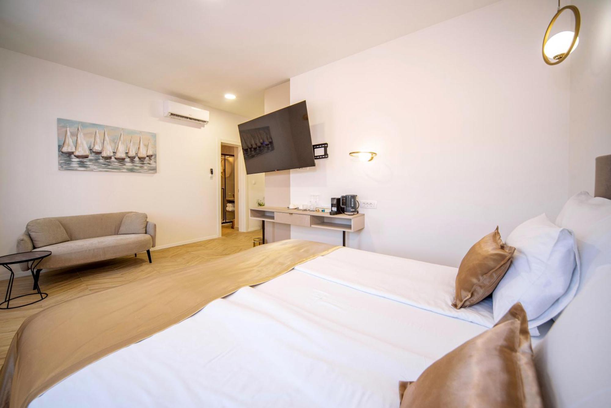 Mariani Luxury In Center